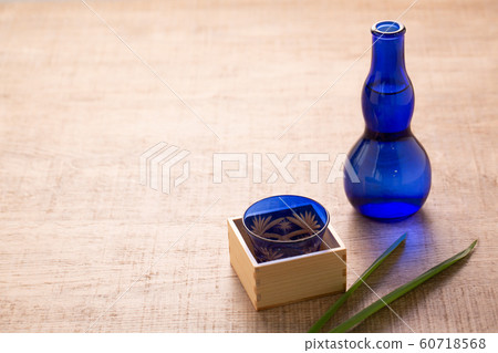 Cold sake image 60718568