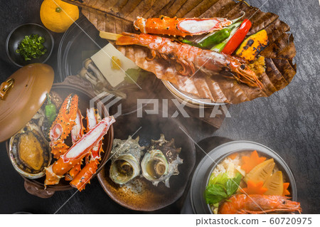 典型的日本料理，海鮮拼盤 60720975