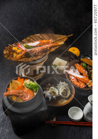 典型的日本料理,海鮮拼盤 典型的日本料理,海鮮拼盤 60720977