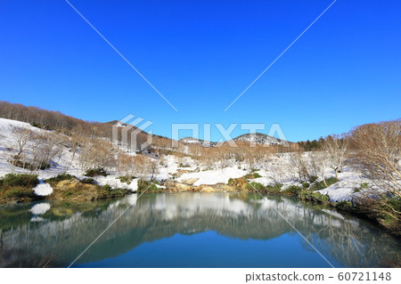 一座墓地 60721148