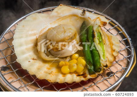Common fresh scallop butter grilled 60724893