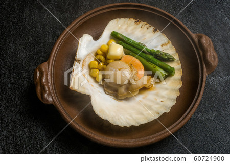Common fresh scallop butter grilled 60724900