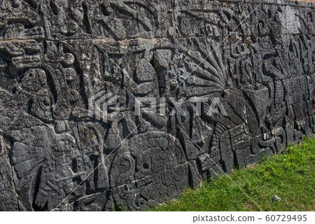 Mayan ruins Chichen Itza 60729495