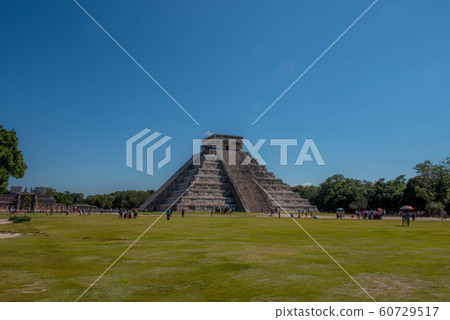 Mayan ruins Chichen Itza 60729517