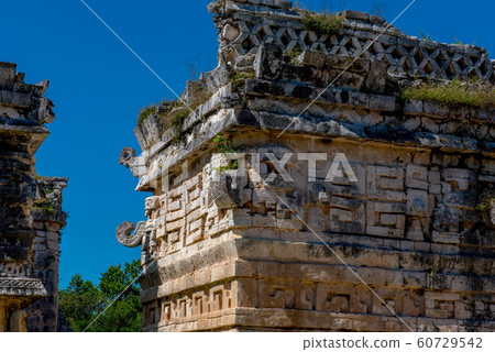 Mayan ruins Chichen Itza 60729542