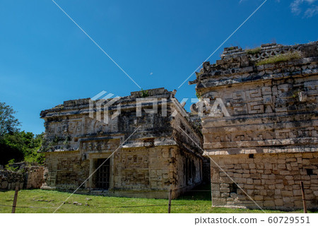Mayan ruins Chichen Itza 60729551