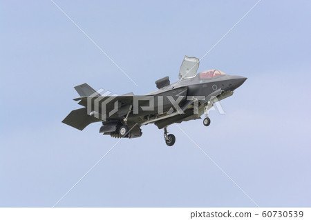 日之丸F-35B Lightning II垂直降落圖像 60730539