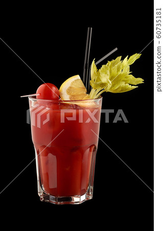 Bloody Mary cocktail 60735181