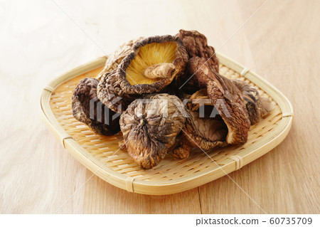 Shiitake mushroom 60735709