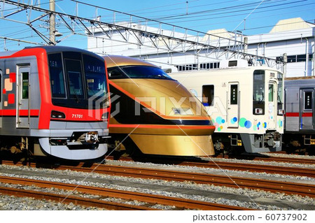 70000 series to get on Hibiya line directly 70000 series to get on Hibiya line directly 60737902