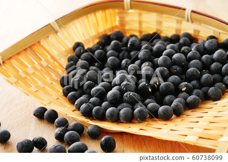 Black soybean 60738099