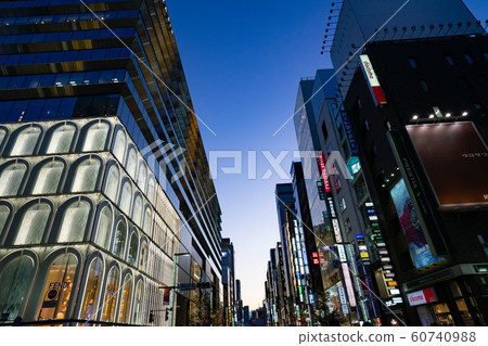 Evening view of GINZA SIX and surrounding areas in December <December 2019 Ginza, Chuo-ku, Tokyo> 60740988