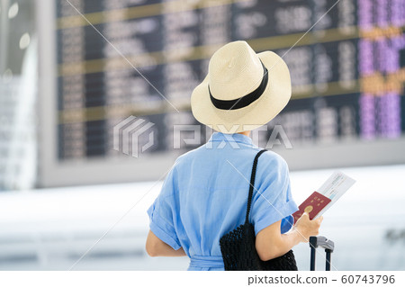 旅行機場後視圖獨自旅行海外旅行 60743796