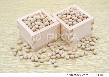 Beans in a basin Beans in a basin 60744802
