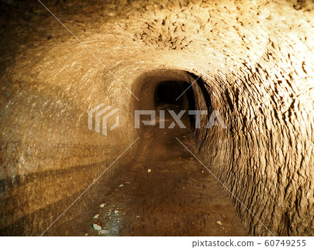 Akayama underground burial site 60749255