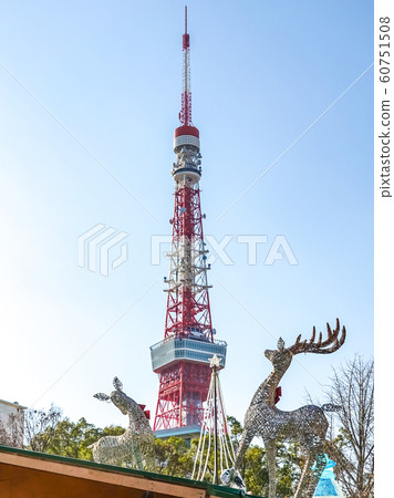 東京聖誕節市場的東京鐵塔 東京聖誕節市場的東京鐵塔 60751508