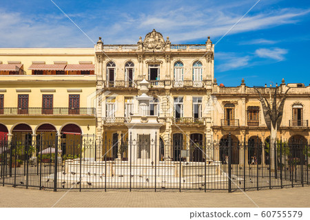 Plaza Vieja (Old square) in Havana, Cuba 60755579