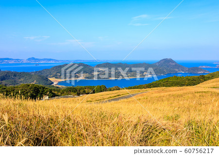 Autumn scenery and autumn leaves of Kawauchi Pass [Hirado City, Nagasaki Prefecture] 60756217
