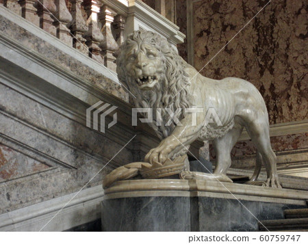 卡塞特18世紀皇宮 60759747