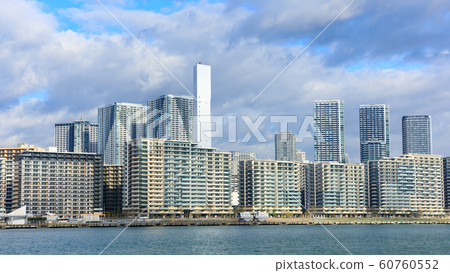 Waterfront area (winter) 60760552