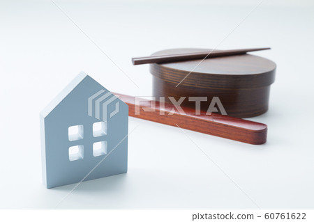 Lunch box and house Lunch box and house 60761622