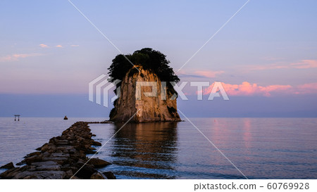Mitsuke Island (evening view) Mitsuke Island (evening view) 60769928