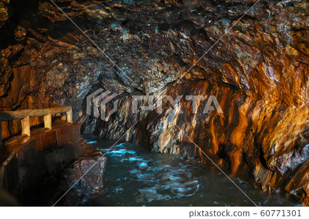 [三步牆洞]和歌山市西室郡白濱町 60771301