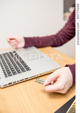 PC USB存儲器SSD備份女性辦公室筆記本電腦PC筆記本電腦數據 60775088