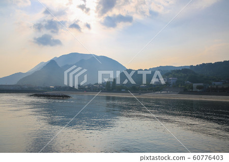 Futami Seaside Park in the early morning in Iyo City, Ehime Prefecture Futami Seaside Park in the early morning in Iyo City, Ehime Prefecture 60776403