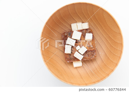 Instant food freeze dried miso soup 60776844