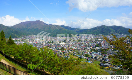 Fujiyoshida city at the foot of the mountains 60778309