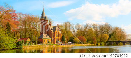 Minnewater lake, Bruges, Belgium 60781062