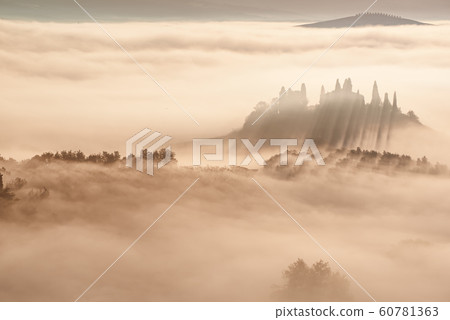 Drowned in the fog Drowned in the fog 60781363