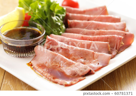 roast beef roast beef 60781371