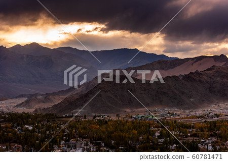Himalayan mountain landscape along Leh Himalayan mountain landscape along Leh 60781471