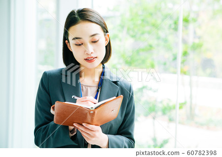 Business woman << Kinki University >> Business woman << Kinki University >> 60782398