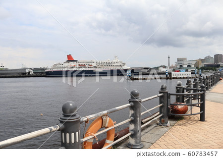 橫濱港和大三橋 60783457
