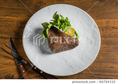Fine roast beef Freshly made roast beef Fine roast beef Freshly made roast beef 60784310