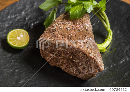 Fine roast beef Freshly made roast beef 60784312