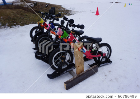 雪踢腳踏車 雪踢腳踏車 60786499