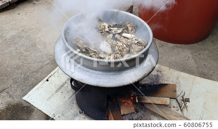 Cottage Cooking Pot Oyster Cottage Cooking Pot Oyster 60806755