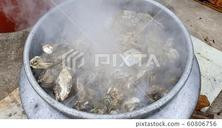 Cottage Cooking Pot Oyster 60806756