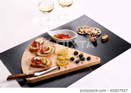 乾果，蔬菜脆片，點菜，開胃菜 60807937