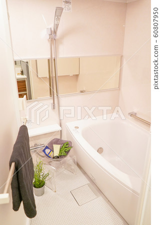Newly built residential bathroom 60807950