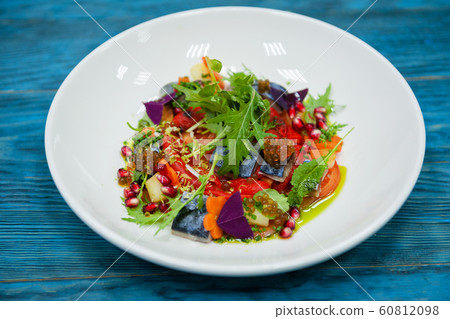 Escabeche fish dish with caviar: 60812098