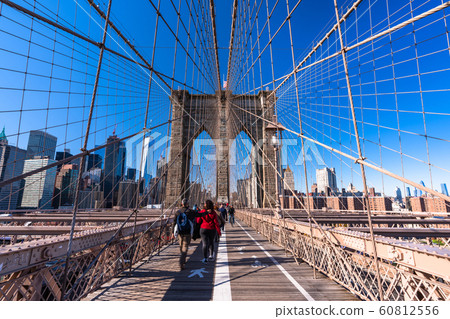 "New York" Manhattan skyscrapers, Brooklyn Bridge 60812556