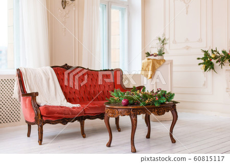 Decorations of a room with a decorated Christmas 60815117