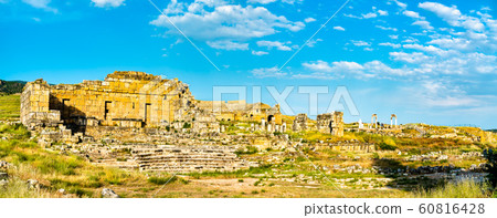 Ancient ruins at Hierapolis in Pamukkale, Turkey Ancient ruins at Hierapolis in Pamukkale, Turkey 60816428