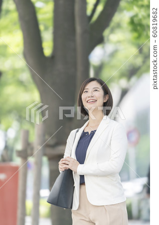 20的女商人 20的女商人 60819682