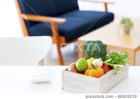  Ingredients on the table 60820239